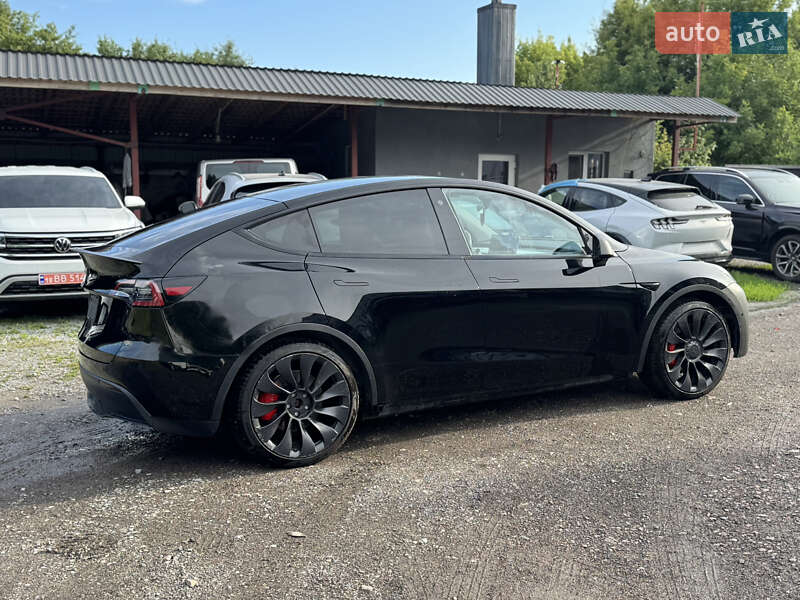 Внедорожник / Кроссовер Tesla Model Y 2022 в Ровно