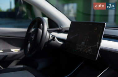 Позашляховик / Кросовер Tesla Model Y 2020 в 