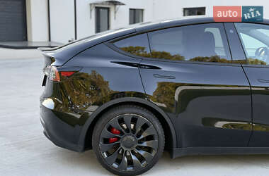 Внедорожник / Кроссовер Tesla Model Y 2022 в 