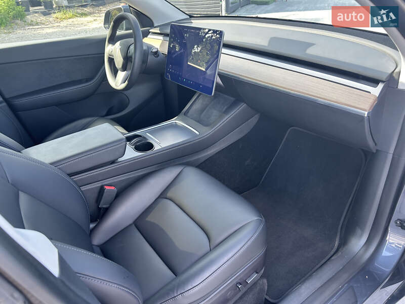 Позашляховик / Кросовер Tesla Model Y 2021 в Києві