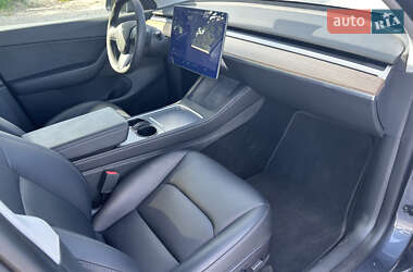 Позашляховик / Кросовер Tesla Model Y 2021 в 