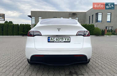 Внедорожник / Кроссовер Tesla Model Y 2021 в 