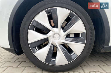 Внедорожник / Кроссовер Tesla Model Y 2021 в 
