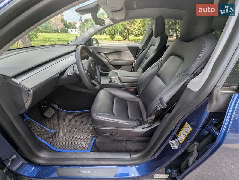 Позашляховик / Кросовер Tesla Model Y 2021 в Харкові