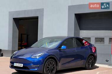 Позашляховик / Кросовер Tesla Model Y 2024 в 