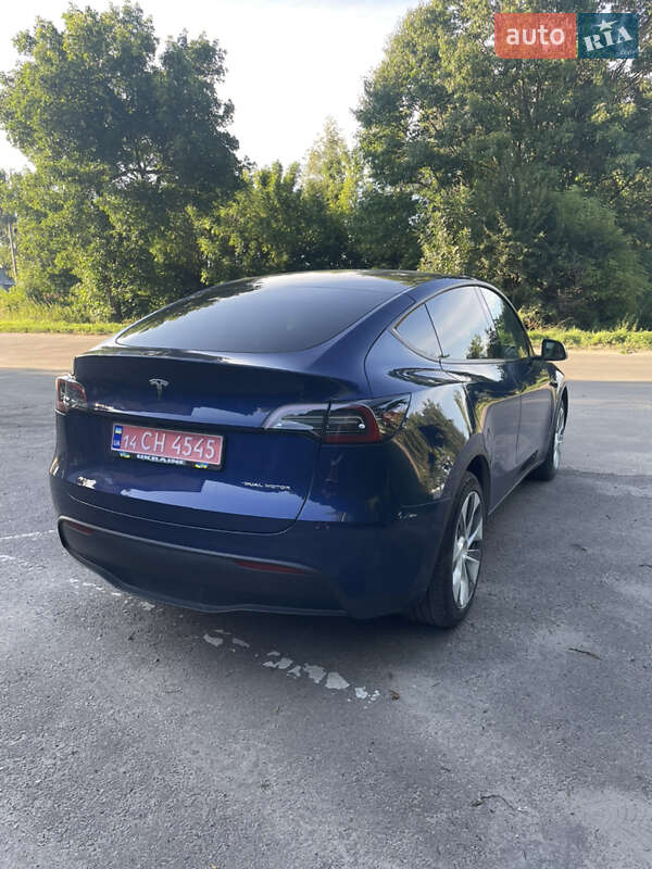 Внедорожник / Кроссовер Tesla Model Y 2023 в Львове