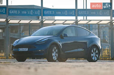 Внедорожник / Кроссовер Tesla Model Y 2021 в Львове