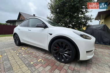 Внедорожник / Кроссовер Tesla Model Y 2021 в 