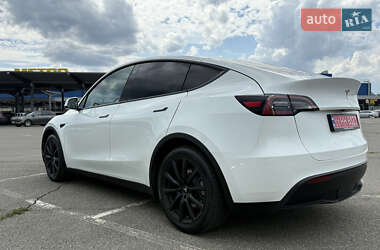 Внедорожник / Кроссовер Tesla Model Y 2024 в 