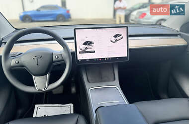 Позашляховик / Кросовер Tesla Model Y 2023 в 
