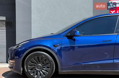 Позашляховик / Кросовер Tesla Model Y 2023 в 