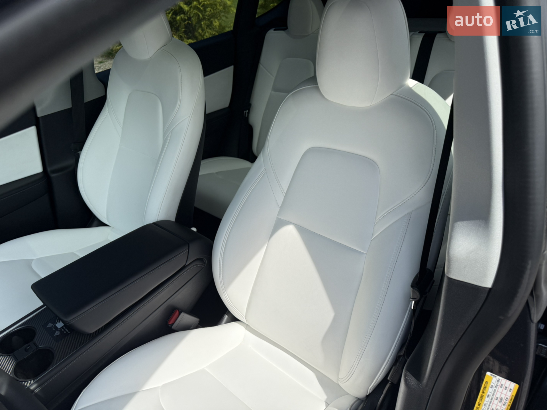 2022 Tesla Model Y - мініатюра 10