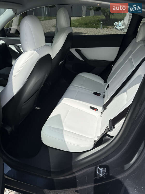 Позашляховик / Кросовер Tesla Model Y 2022 в Києві