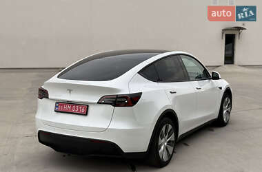 Внедорожник / Кроссовер Tesla Model Y 2023 в 