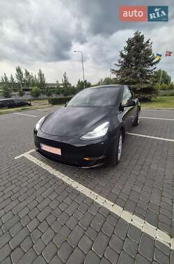Внедорожник / Кроссовер Tesla Model Y 2021 в 