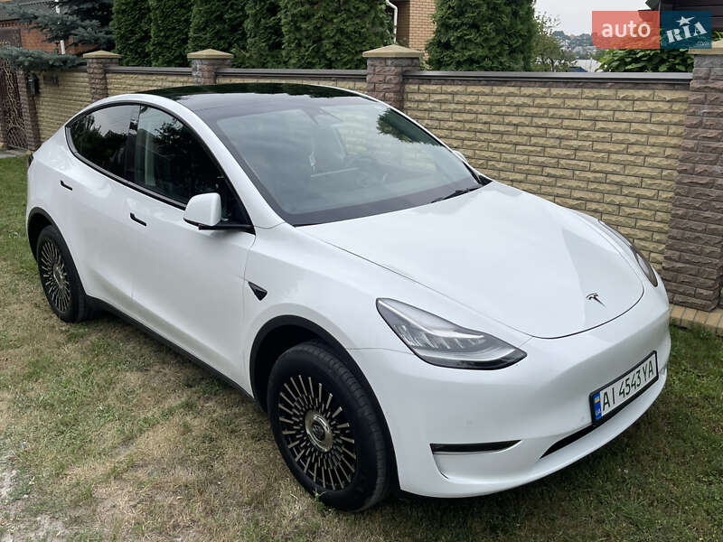 Внедорожник / Кроссовер Tesla Model Y 2021 в Киеве