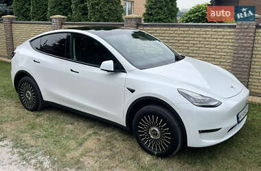 Внедорожник / Кроссовер Tesla Model Y 2021 в 