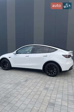 Внедорожник / Кроссовер Tesla Model Y 2022 в 
