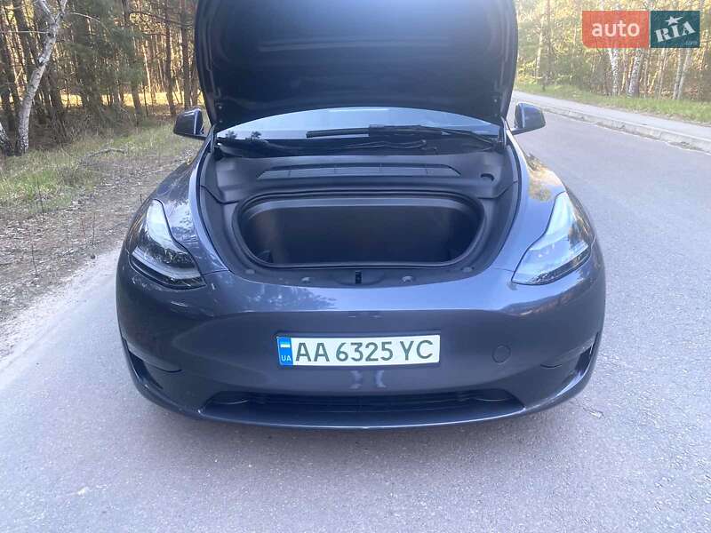 Внедорожник / Кроссовер Tesla Model Y 2023 в Киеве