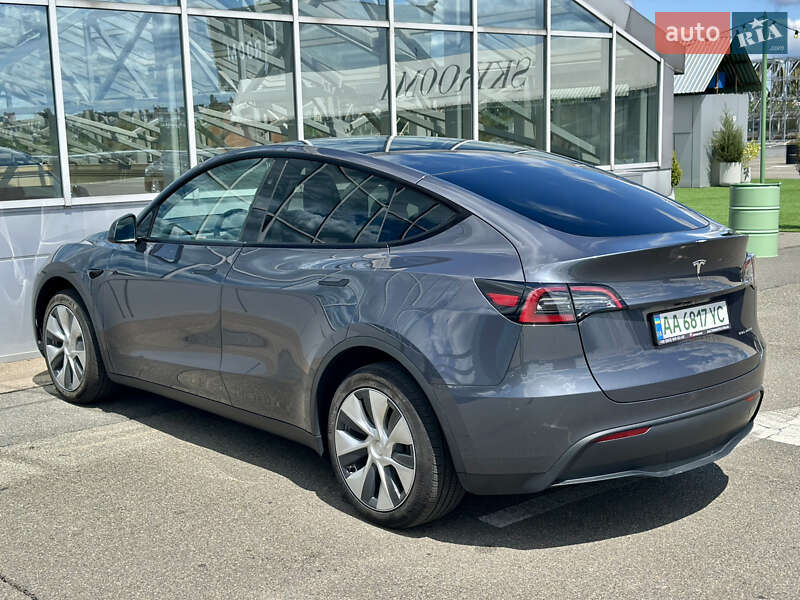 Внедорожник / Кроссовер Tesla Model Y 2023 в Киеве
