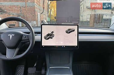 Внедорожник / Кроссовер Tesla Model Y 2021 в 