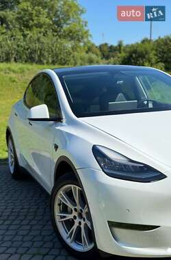 Внедорожник / Кроссовер Tesla Model Y 2021 в 