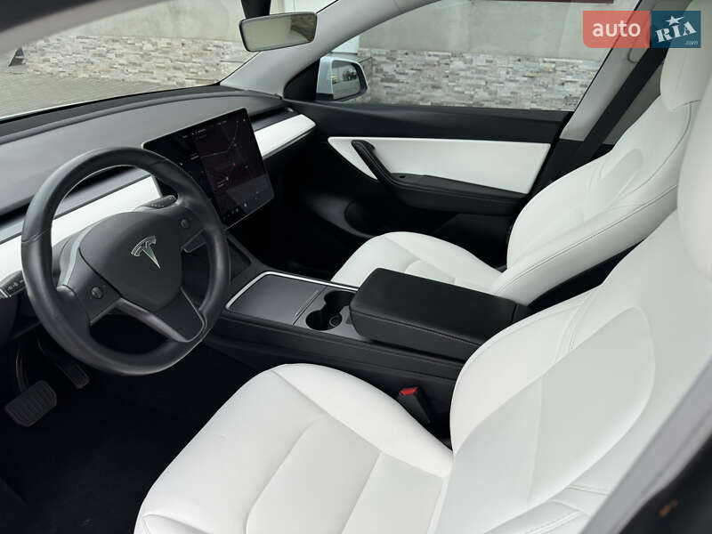 Внедорожник / Кроссовер Tesla Model Y 2021 в Луцке