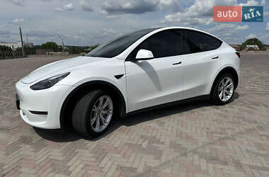 Позашляховик / Кросовер Tesla Model Y 2023 в 