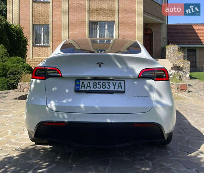 Внедорожник / Кроссовер Tesla Model Y 2021 в Львове