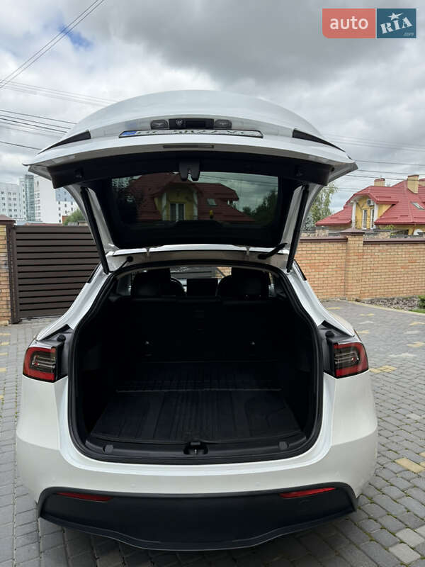 Внедорожник / Кроссовер Tesla Model Y 2020 в Львове