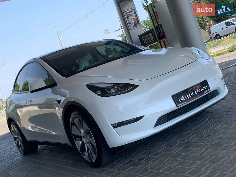 Tesla Model Y 2022