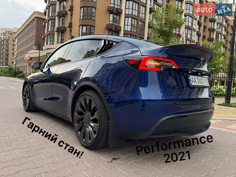 Tesla Model Y 2020