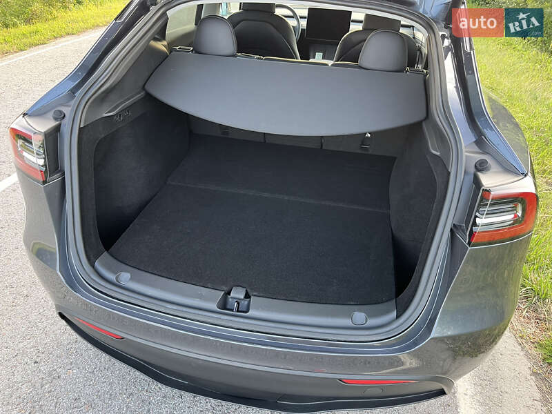 Внедорожник / Кроссовер Tesla Model Y 2023 в Львове