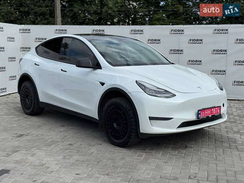 Tesla Model Y 2020