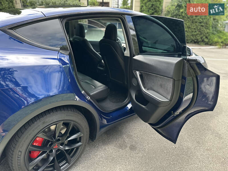 Внедорожник / Кроссовер Tesla Model Y 2021 в Киеве фото 11 Внедорожник / Кроссовер Tesla Model Y 2021 в Киеве
