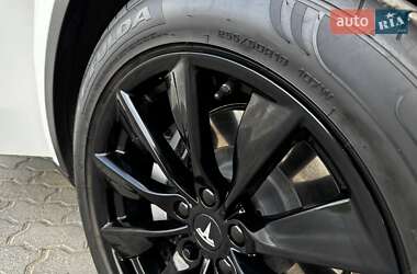 Внедорожник / Кроссовер Tesla Model Y 2022 в 