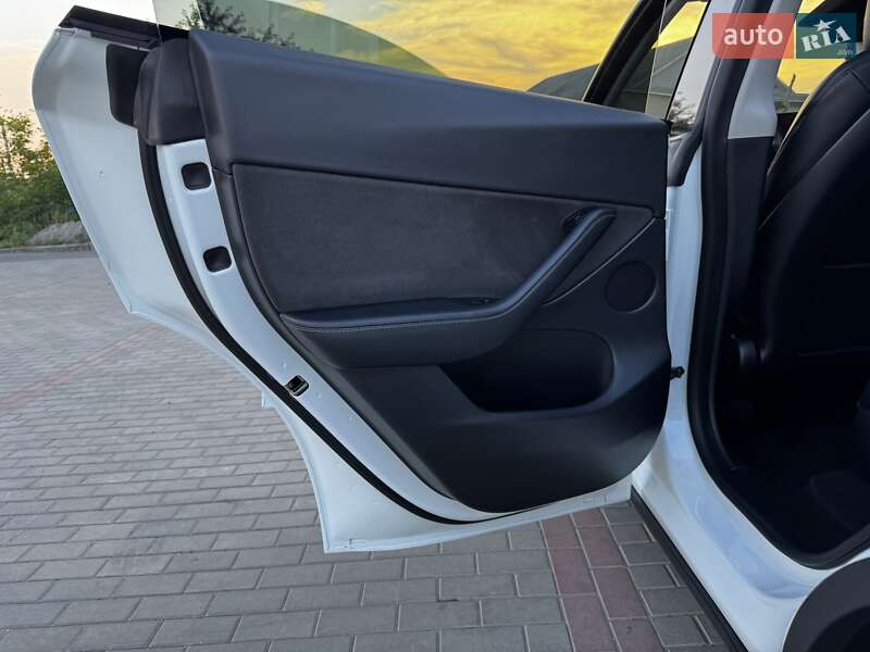 Позашляховик / Кросовер Tesla Model Y 2022 в Жмеринці