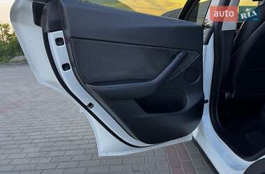 Внедорожник / Кроссовер Tesla Model Y 2022 в 