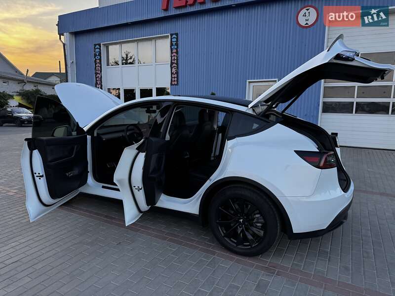 Позашляховик / Кросовер Tesla Model Y 2022 в Жмеринці