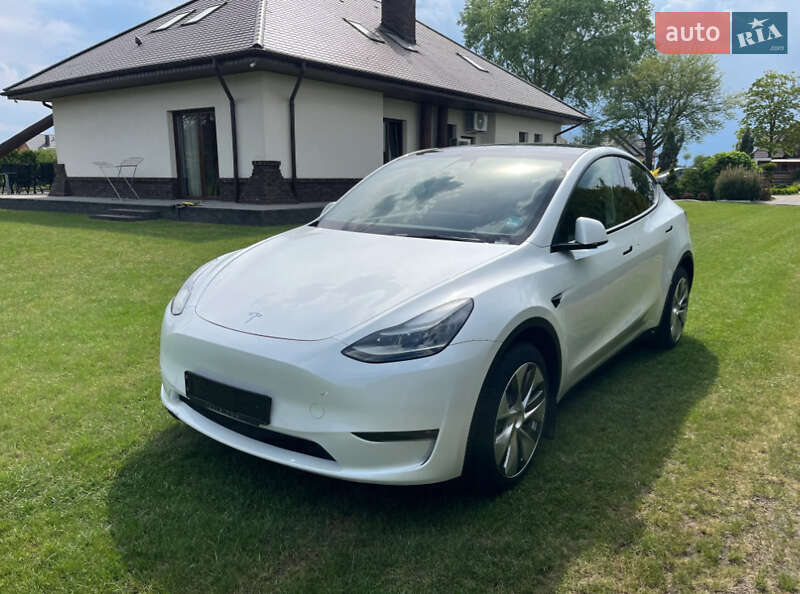 Tesla Model Y 2022