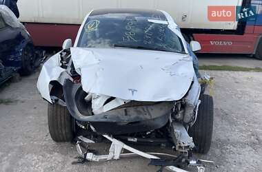 Внедорожник / Кроссовер Tesla Model Y 2021 в 