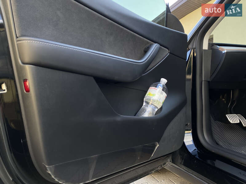 Внедорожник / Кроссовер Tesla Model Y 2022 в Хмельницком