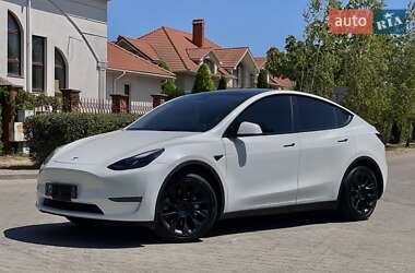 Внедорожник / Кроссовер Tesla Model Y 2023 в 