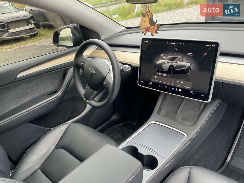 Внедорожник / Кроссовер Tesla Model Y 2023 в Львове