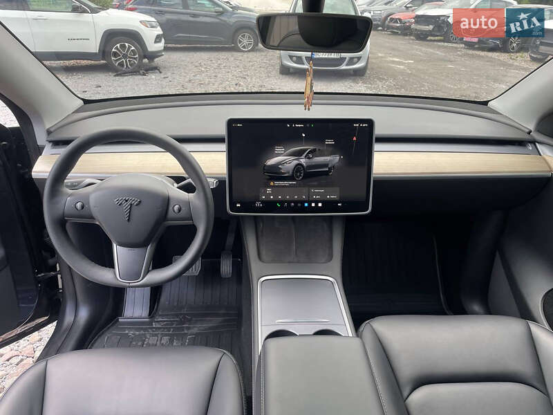 Внедорожник / Кроссовер Tesla Model Y 2023 в Львове