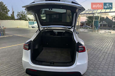 Внедорожник / Кроссовер Tesla Model Y 2021 в 