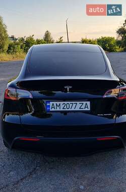 Внедорожник / Кроссовер Tesla Model Y 2021 в 
