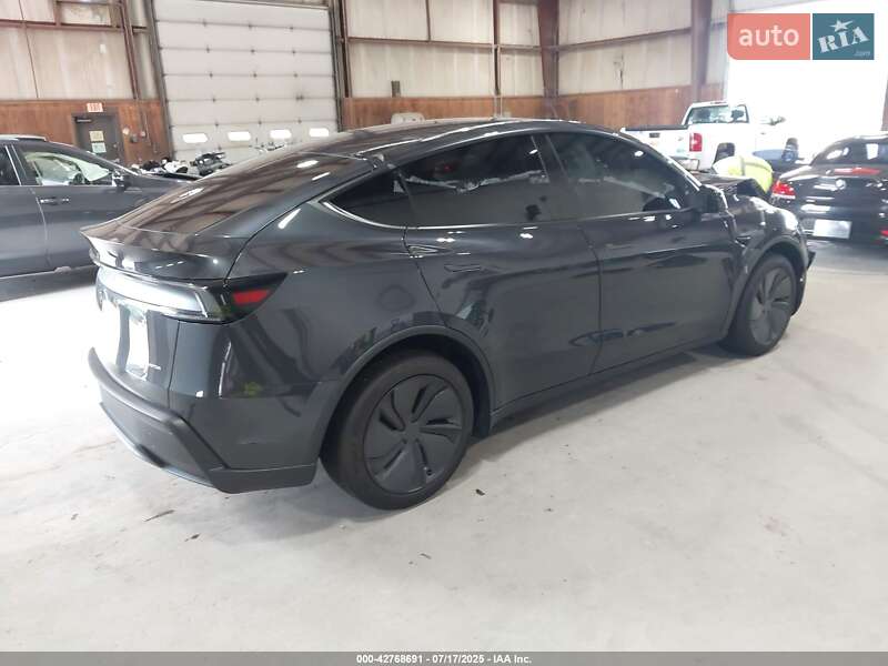 Внедорожник / Кроссовер Tesla Model Y 2025 в Киеве