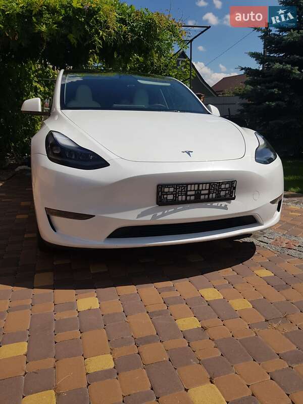 Внедорожник / Кроссовер Tesla Model Y 2023 в Киеве