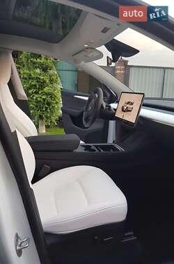 Внедорожник / Кроссовер Tesla Model Y 2023 в 